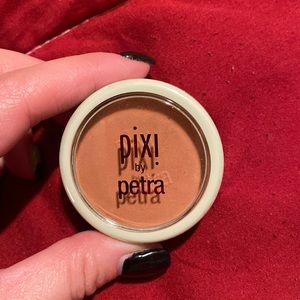 Pixi by Petra Blush